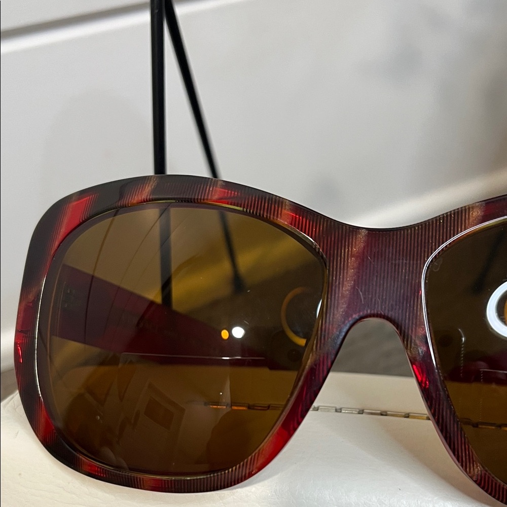 Versace MOD 4212 880/13 Sunglasses + Case: Rule Red Frame / Italy / Frames Only - Picture 5 of 8